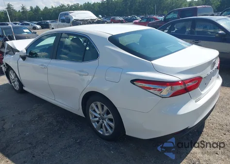 2018 Toyota Camry Le from USA, damaged, VIN 4T1B11HK6JU531050